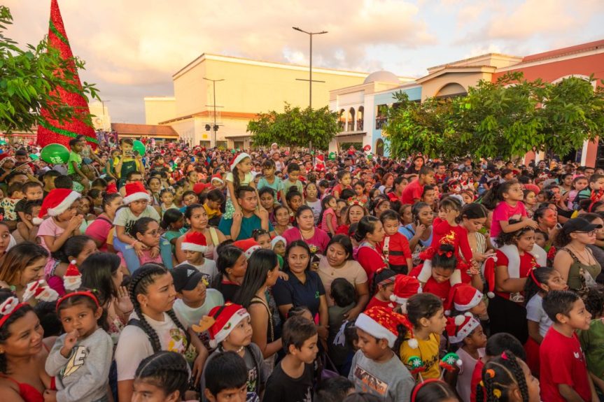 Arraiján Town Center encendió una mágica navidad en Panamá Oeste